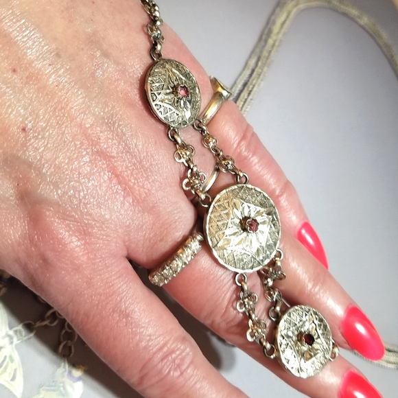 Georgian EARLY 1800s Sterling Garnet Reppousse Bracelet - Picture 7 of 8